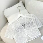 Mini Daisy - white floral short-sleeve crop cardigan